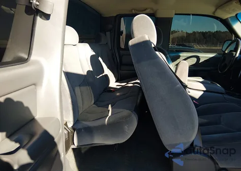 2003 GMC Sierra 2500Hd Sle из США, поврежденный, VIN 1GTHC29U83E253232